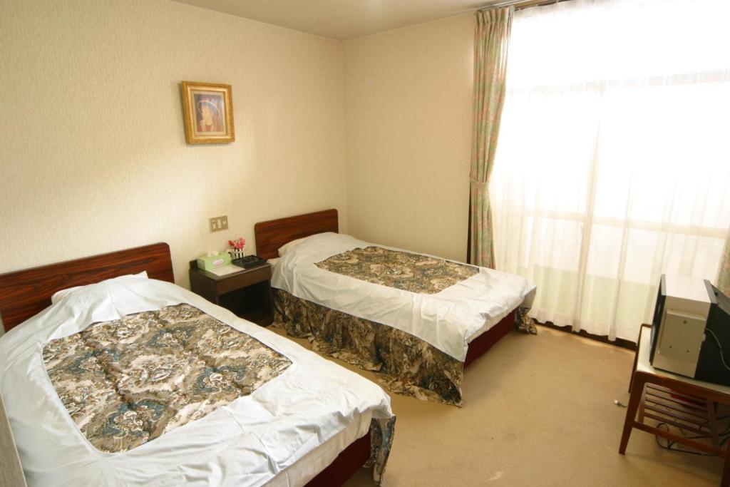 Hotel New Bernina Nagano Room photo