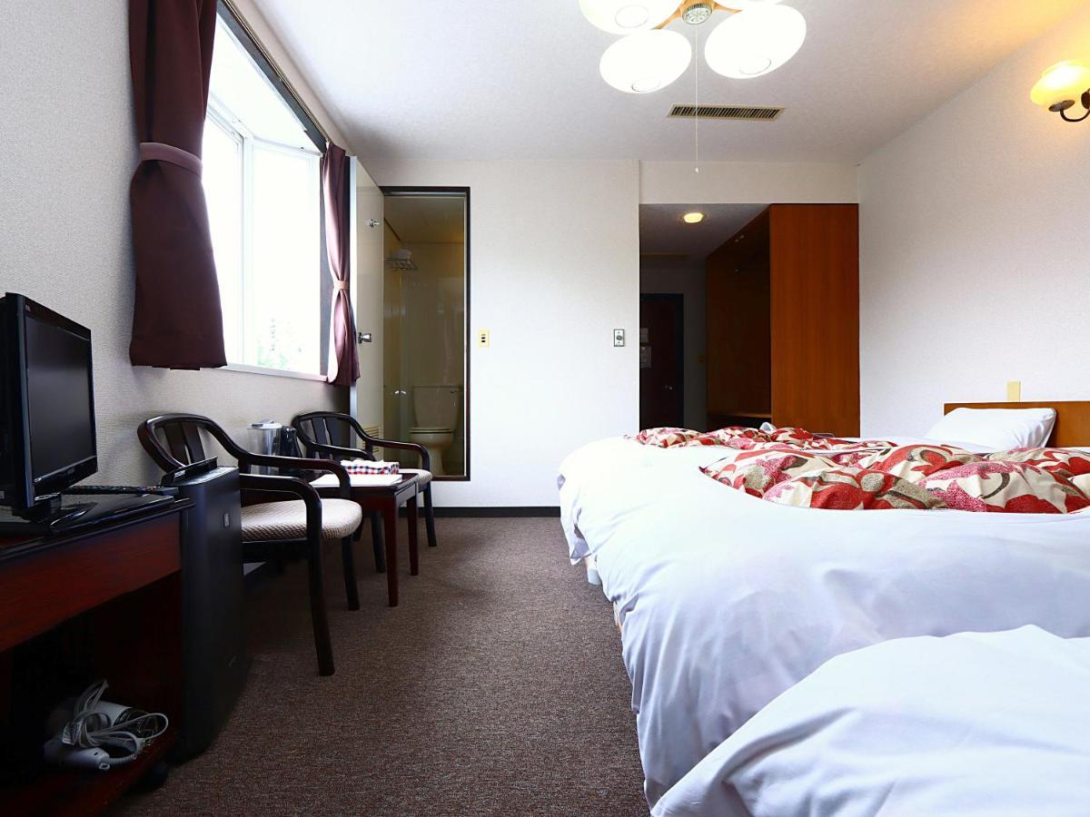 Hotel New Bernina Nagano Exterior photo
