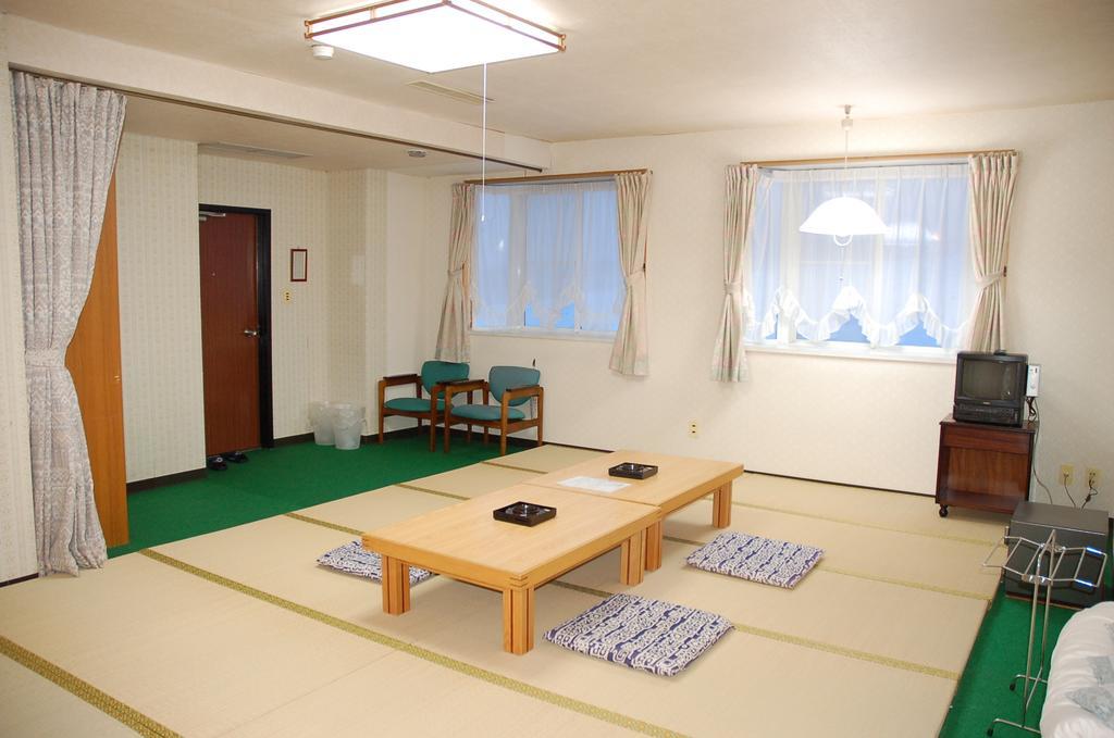 Hotel New Bernina Nagano Room photo